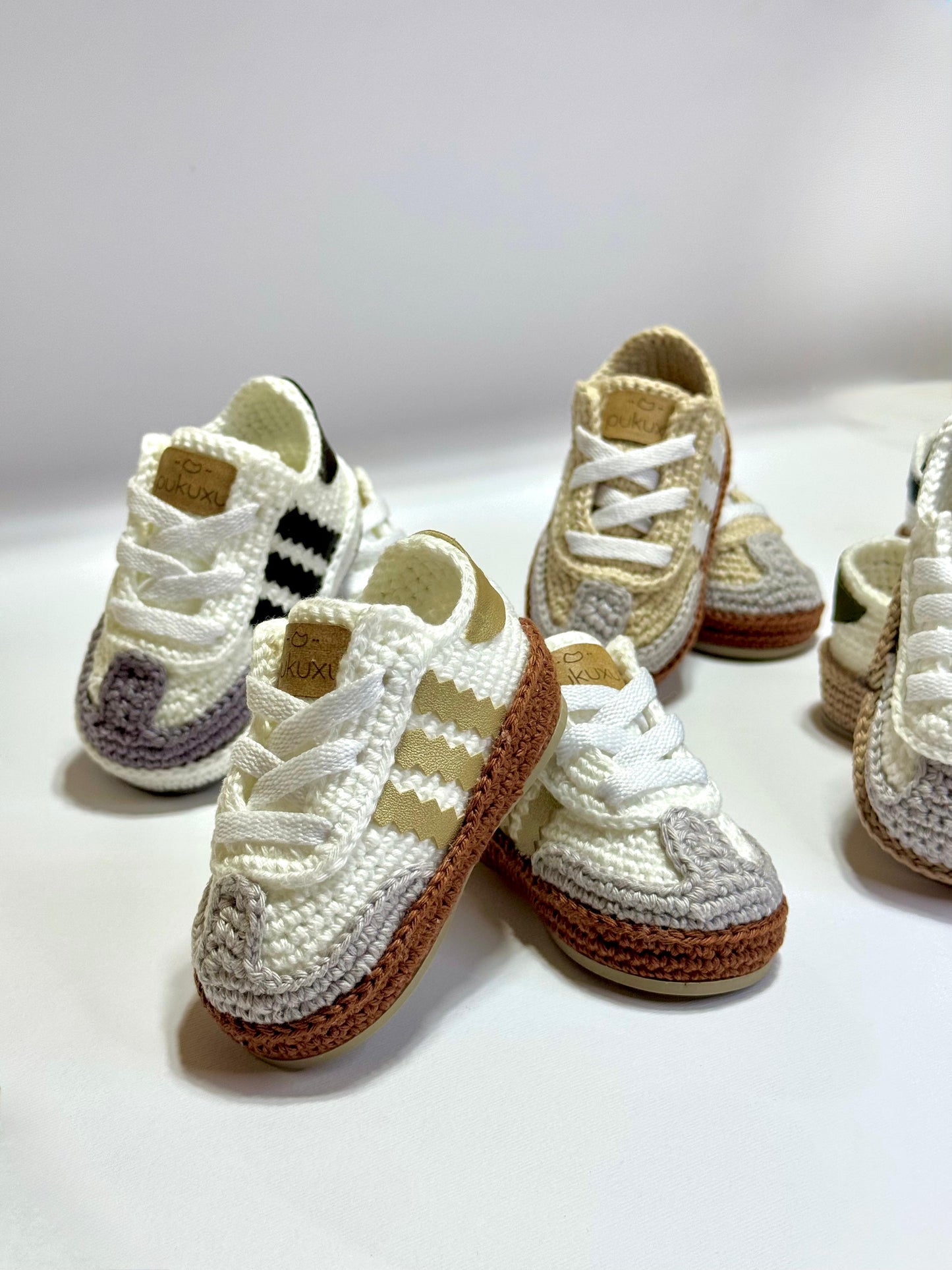 Pukuxu Dancing – Sapatinho de Croché para Bebé