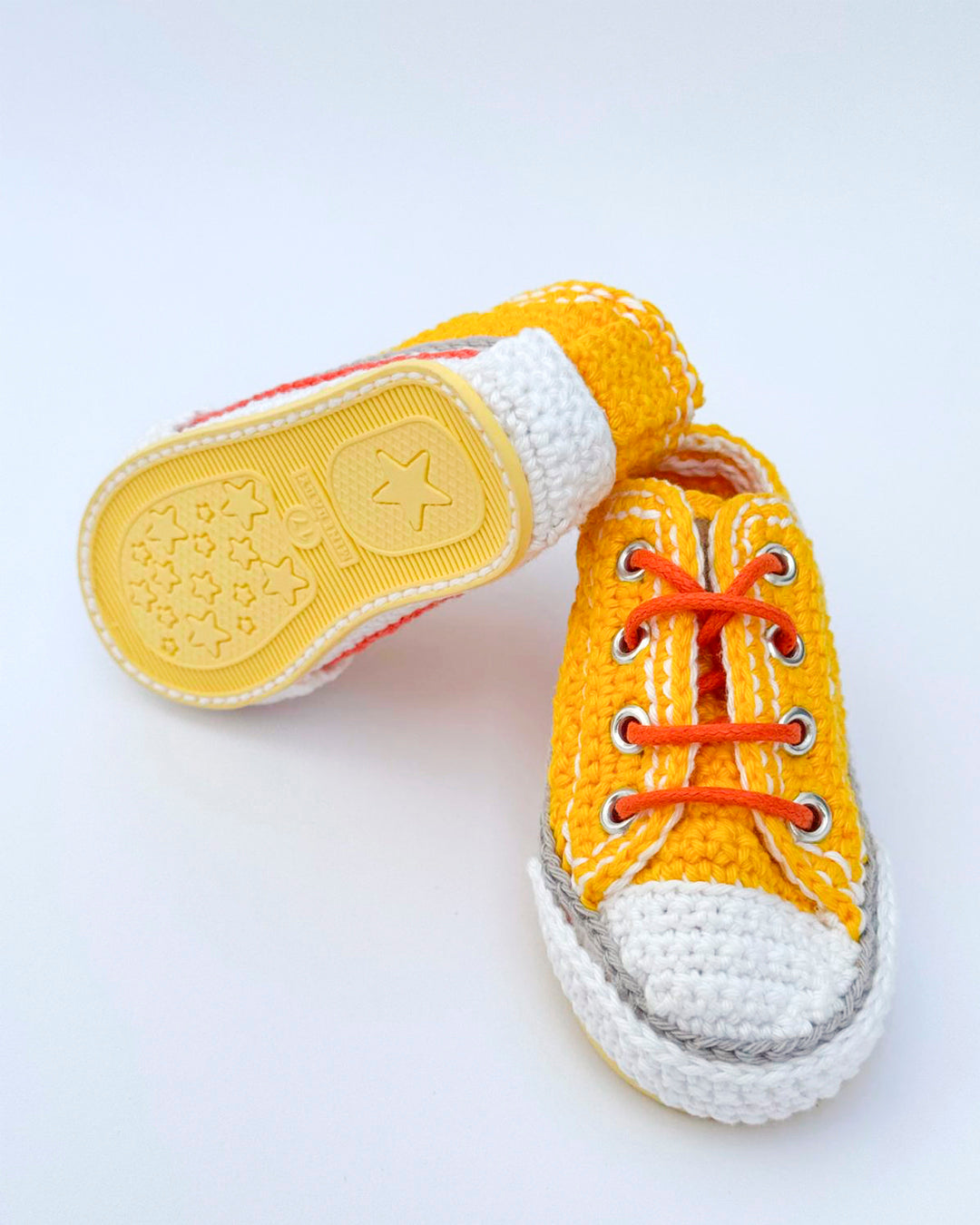 Pukuxu Star Classic – Sapatinho de Croché para Bebé