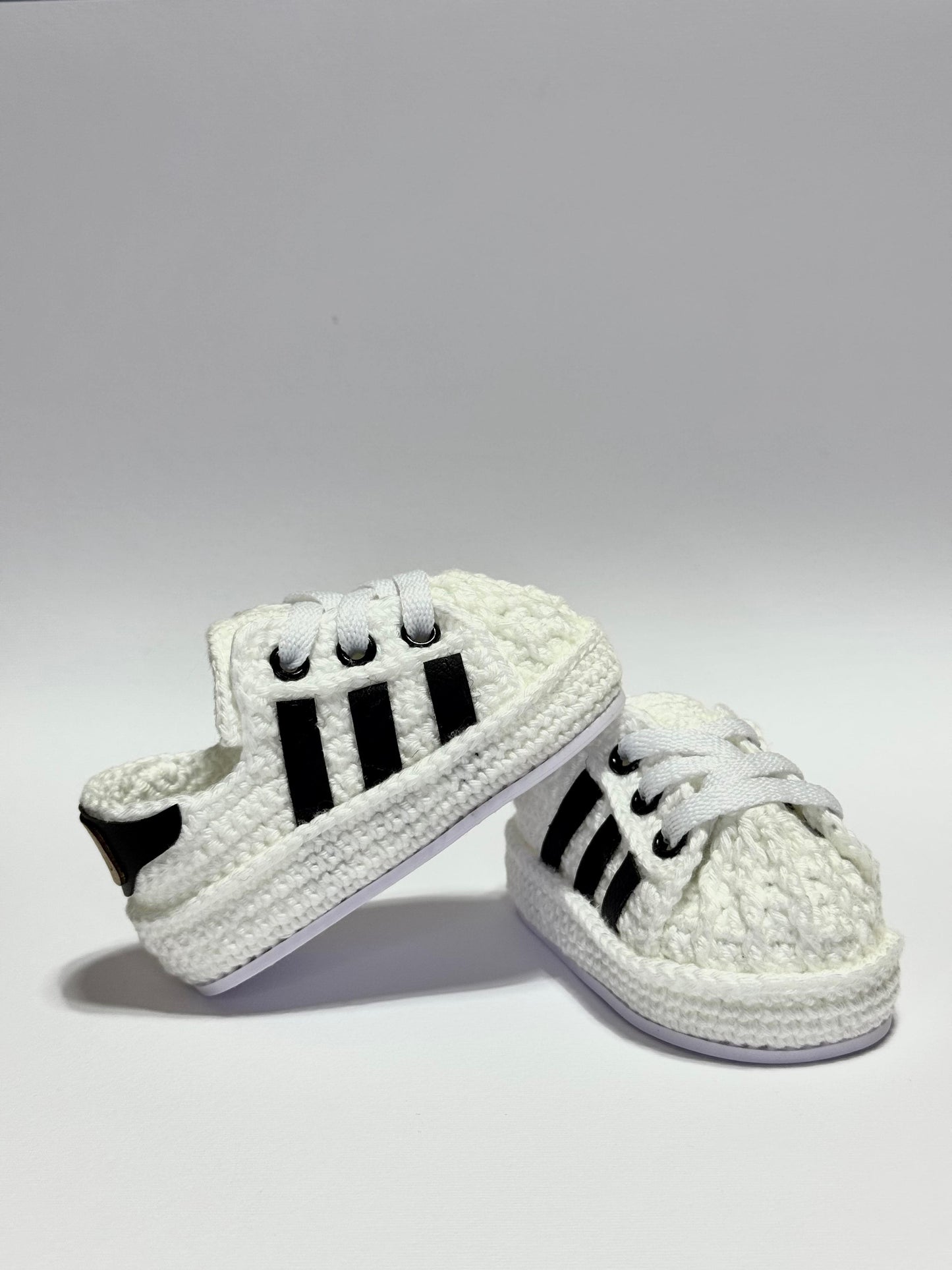 Pukuxu Street Baby – Sapatinho de Croché para Bebé