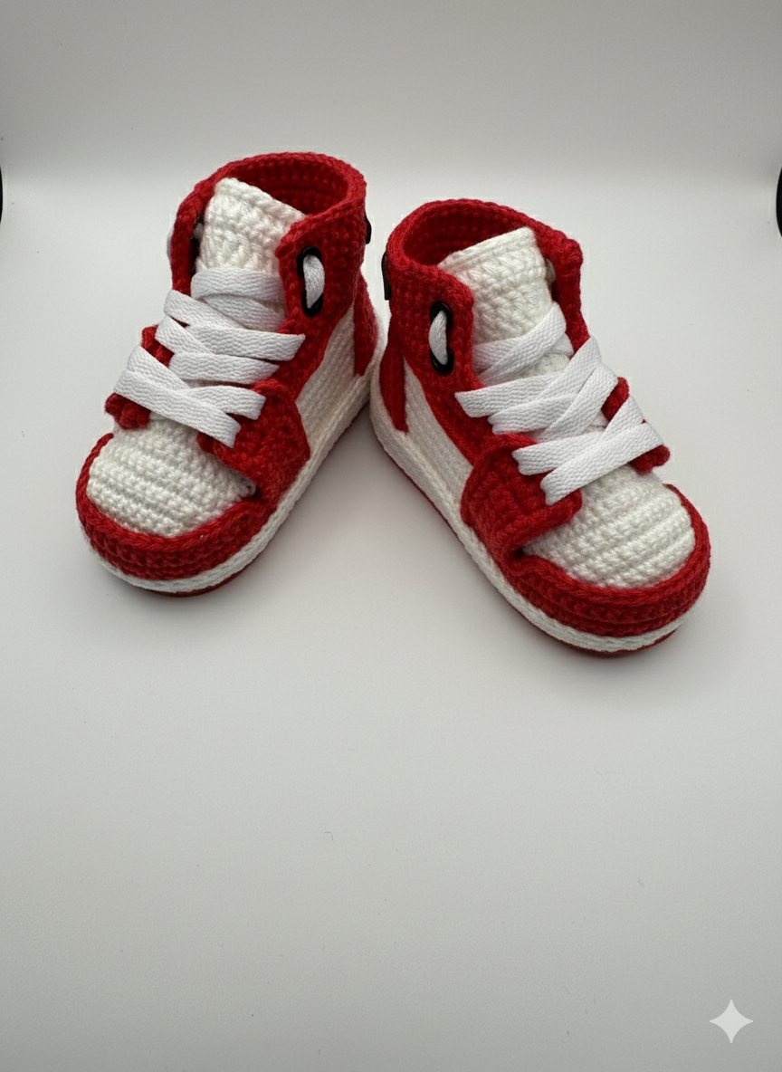 Pukuxu Jordan – Sapatinho de Croché para Bebé