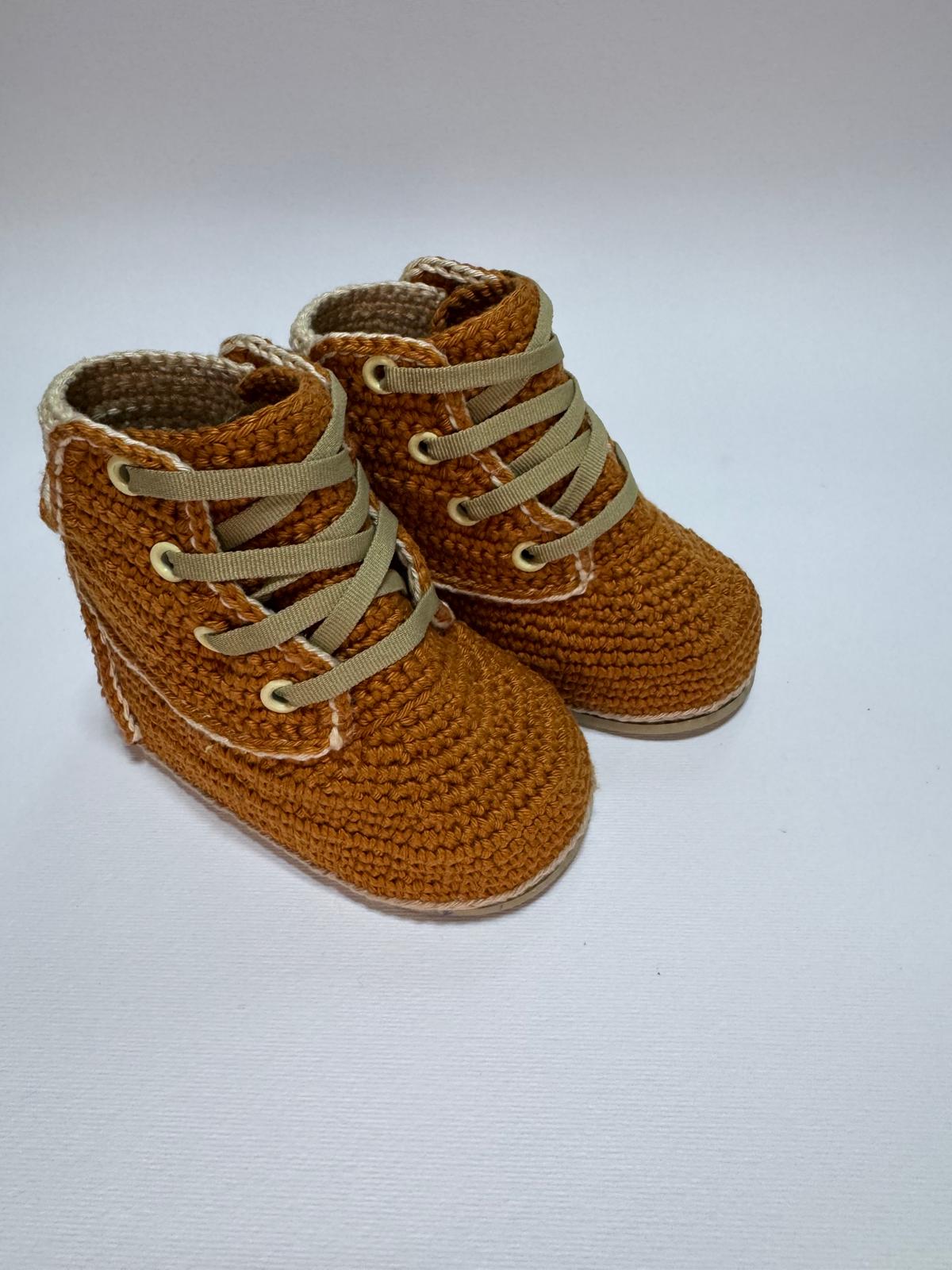 Pukuxu Land – Sapatinho de Croché para Bebé