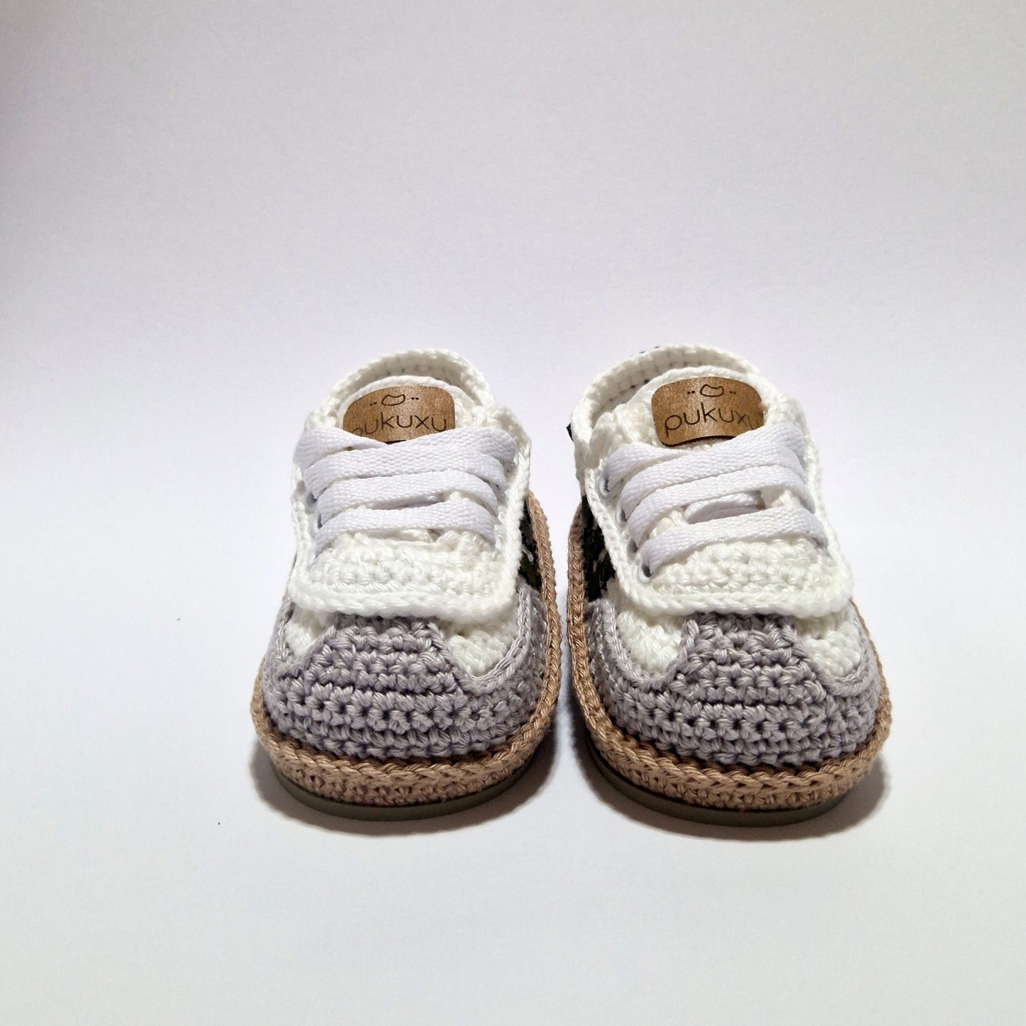Pukuxu Dancing – Sapatinho de Croché para Bebé