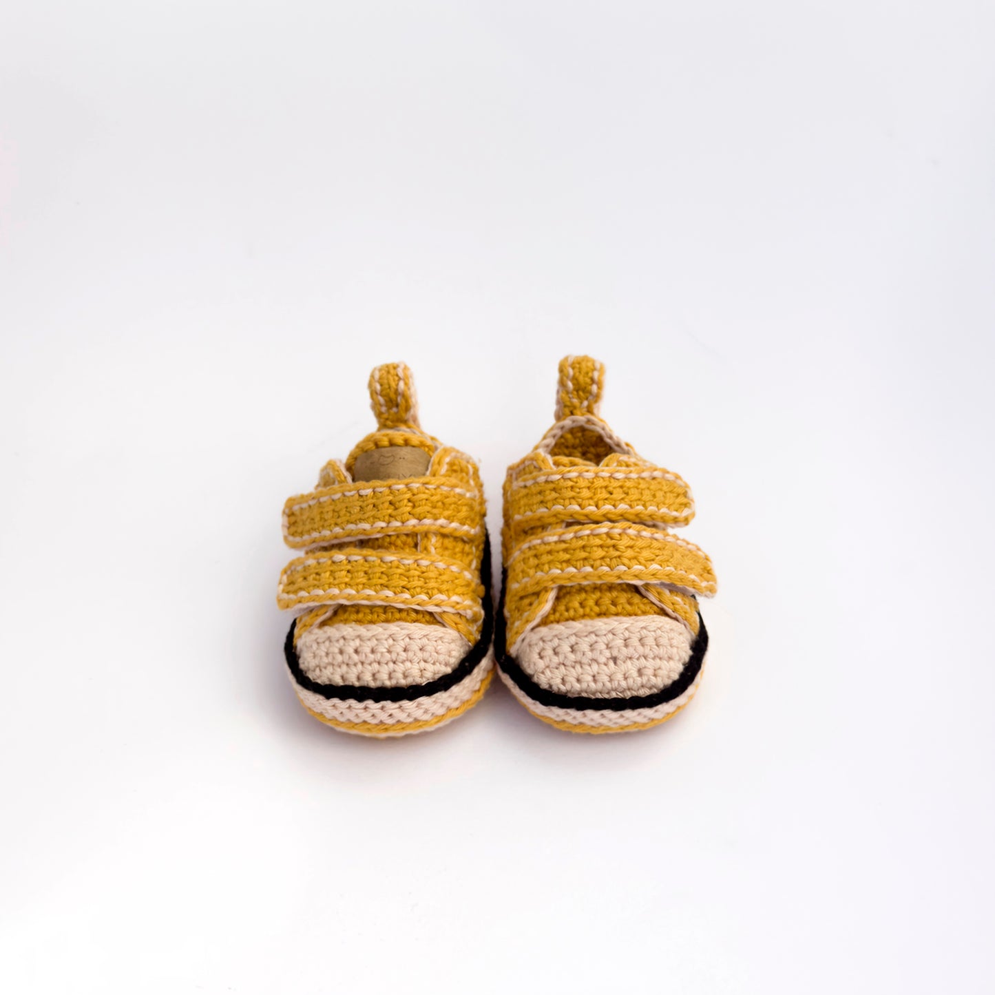 Pukuxu Little Hug – Sapatinho de Croché para Bebé
