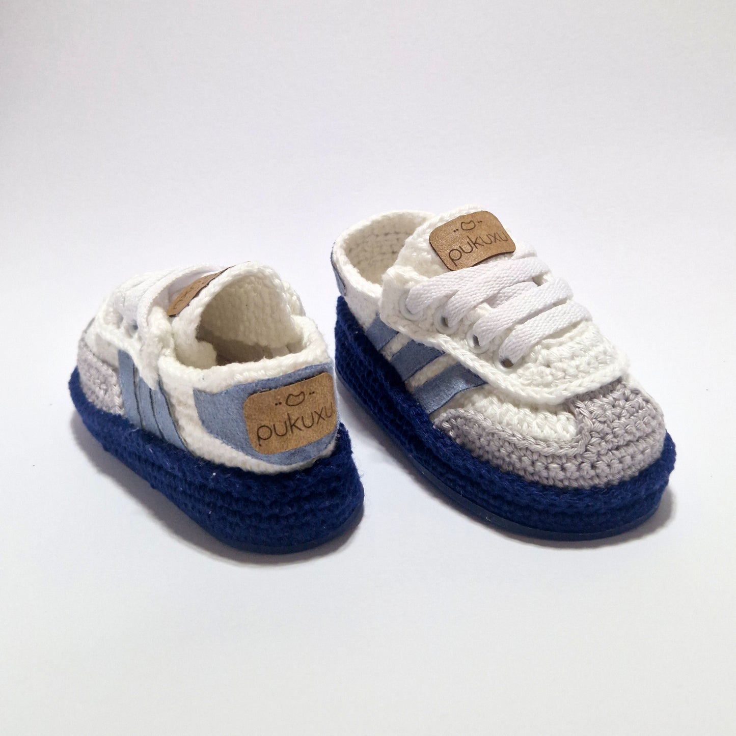Pukuxu Dancing – Sapatinho de Croché para Bebé